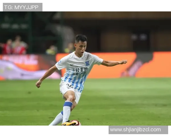 足球球星个人宣言：为梦想而战，勇敢追求每一刻的荣耀与突破